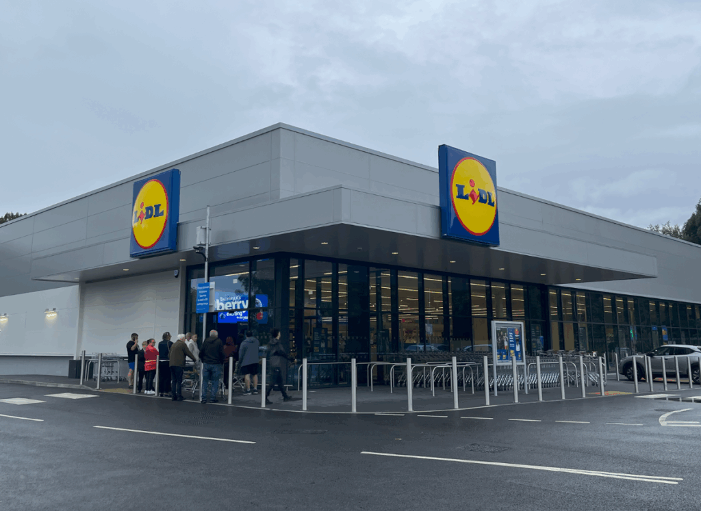 Store Opening: Lidl Store, Burnley